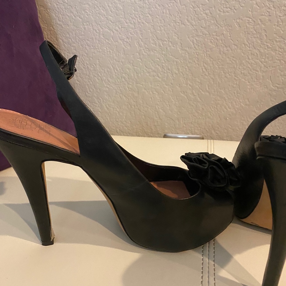 Shoes - Picture 3 of 5
